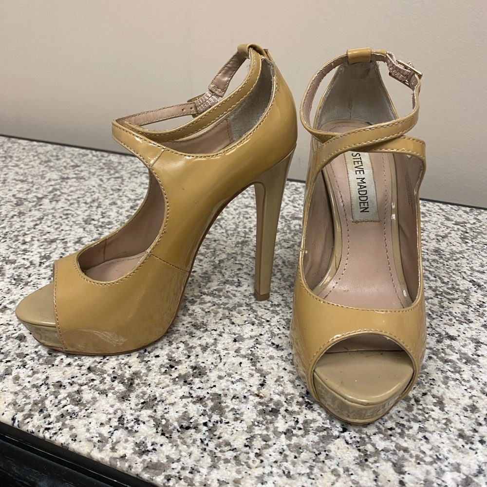 Steve Madden Heels size 5